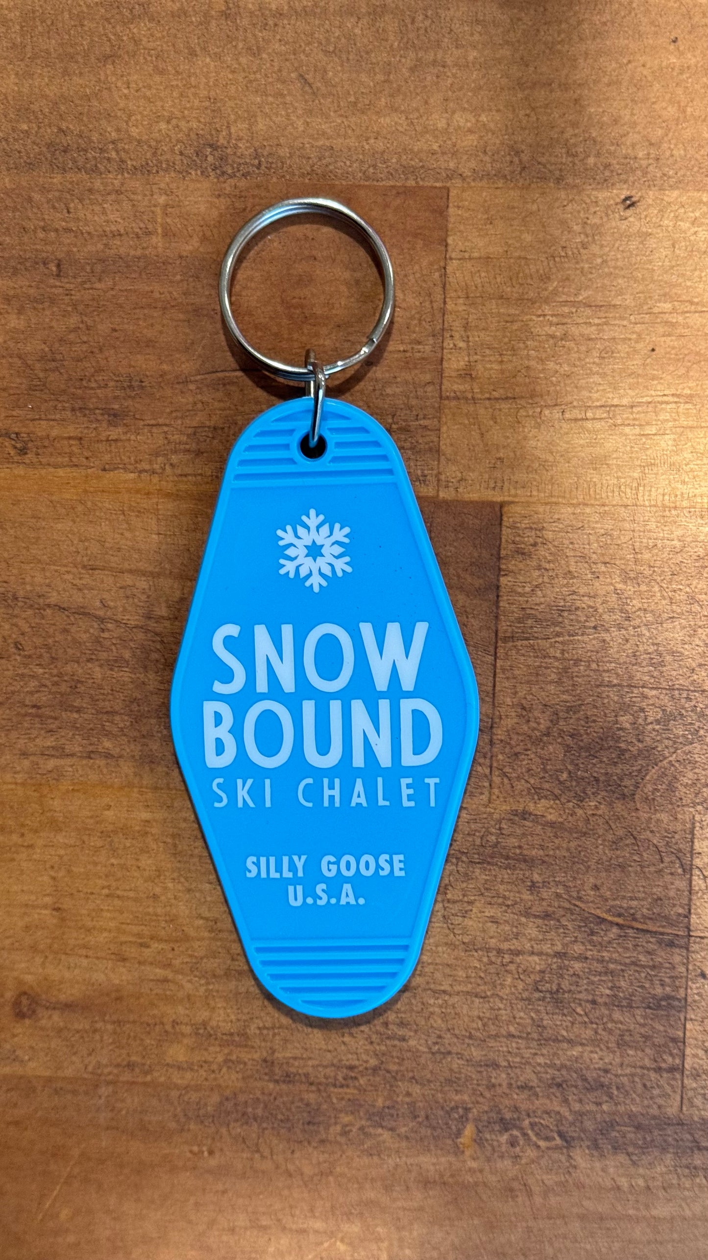 Hotel keychain: Snow Bound