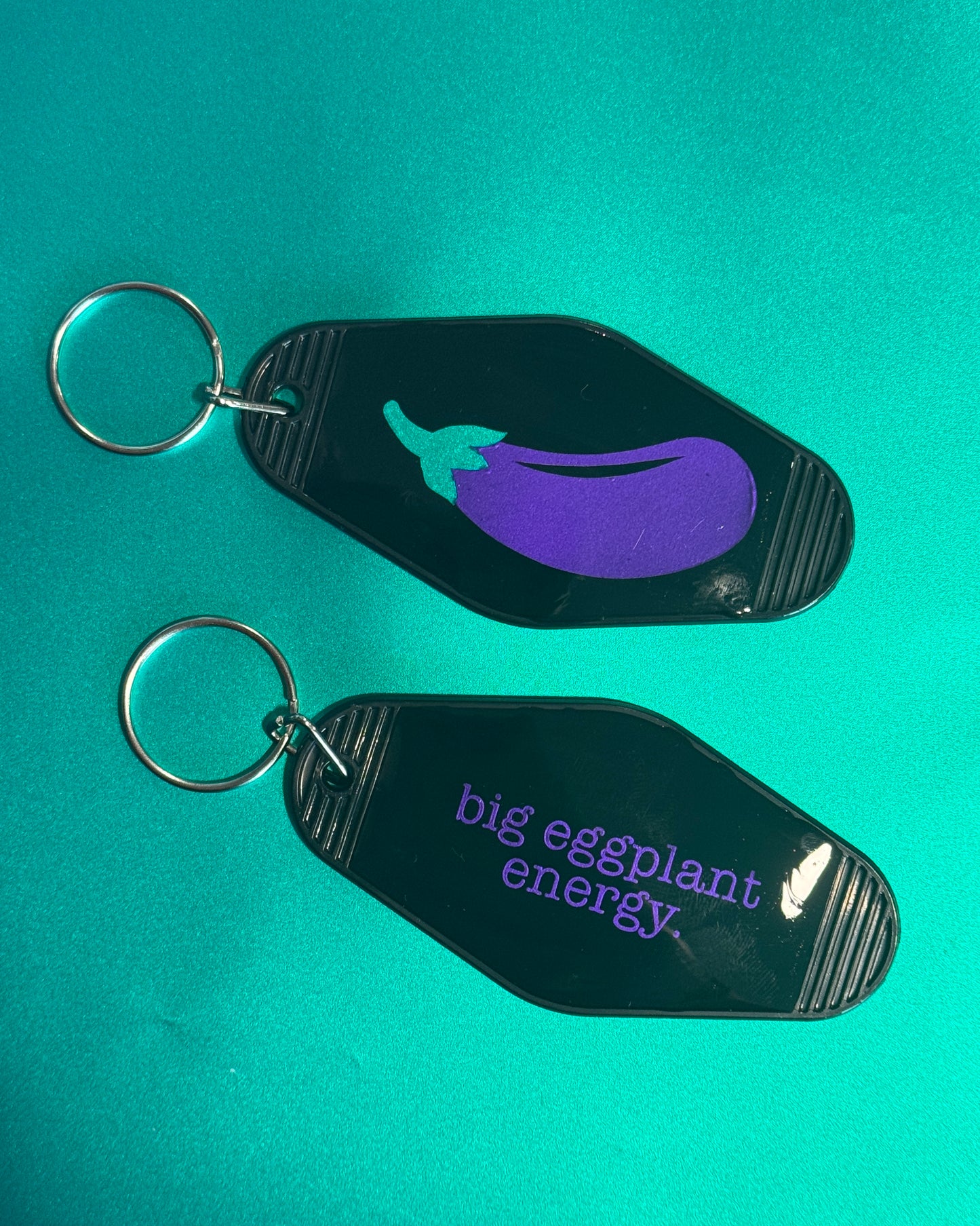 Hotel keychain: Eggplant